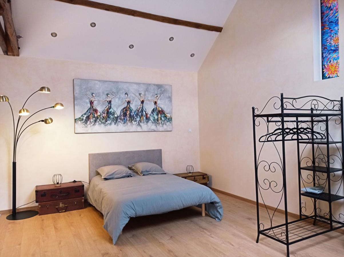 La Grange De Marie A St Angel - Magnifique Grange Renovee En Loft Pour 1 A 6 Pers Villa Saint-Angel  Bagian luar foto