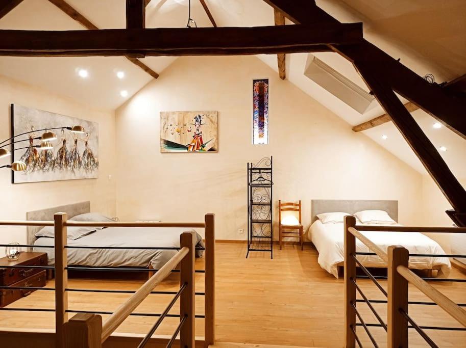 La Grange De Marie A St Angel - Magnifique Grange Renovee En Loft Pour 1 A 6 Pers Villa Saint-Angel  Bagian luar foto