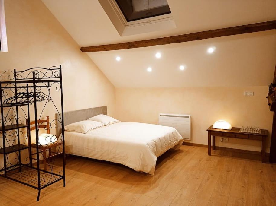 La Grange De Marie A St Angel - Magnifique Grange Renovee En Loft Pour 1 A 6 Pers Villa Saint-Angel  Bagian luar foto